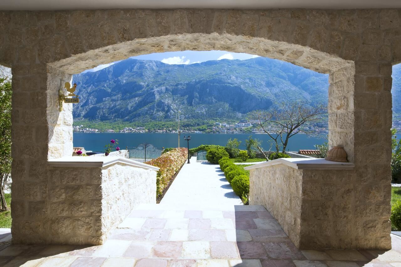 Гостевой дом Palazzo Banicevic Luxury Rooms Котор-33