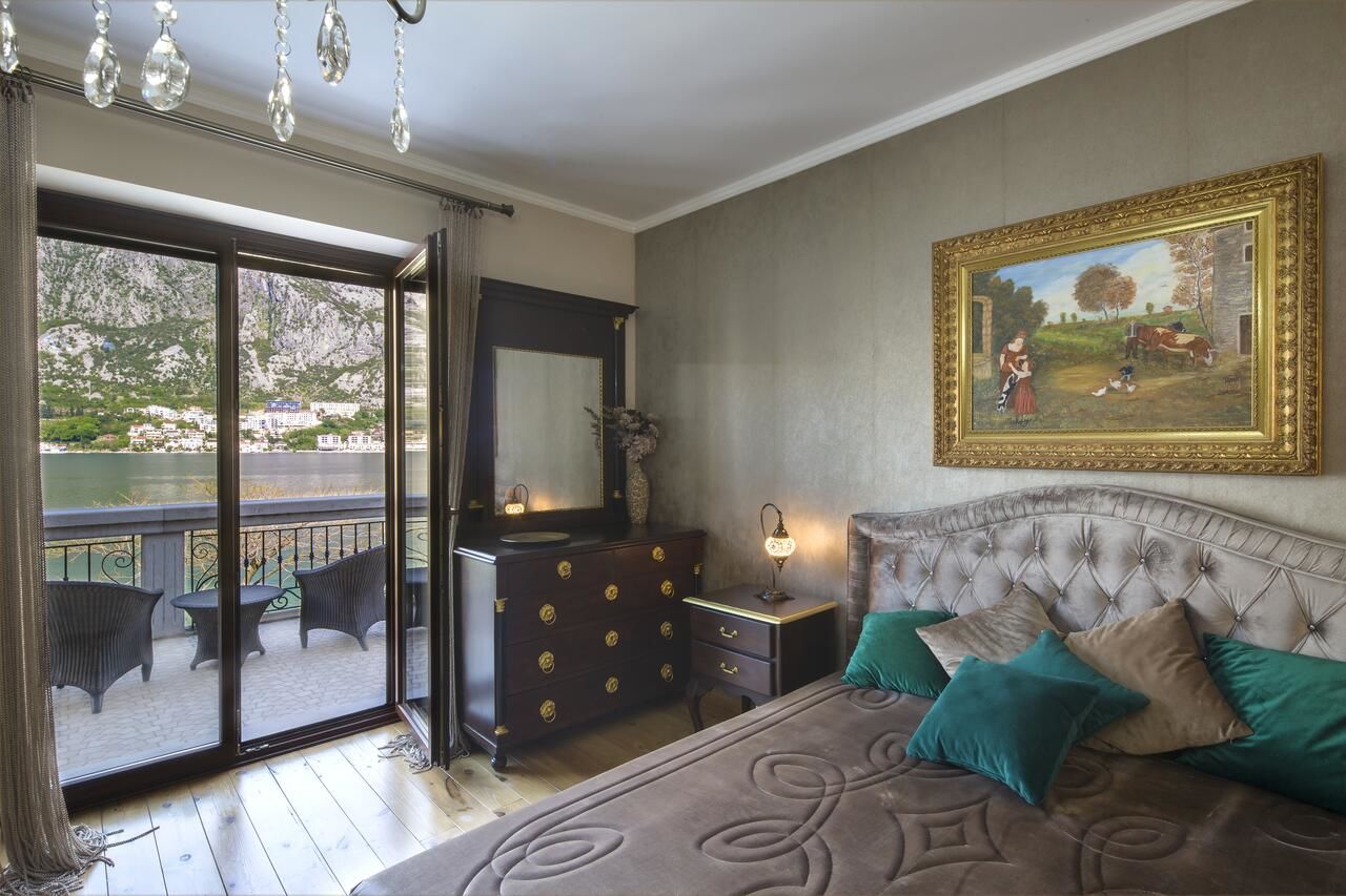 Гостевой дом Palazzo Banicevic Luxury Rooms Котор