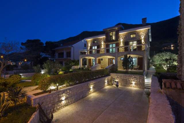 Гостевой дом Palazzo Banicevic Luxury Rooms Котор-6