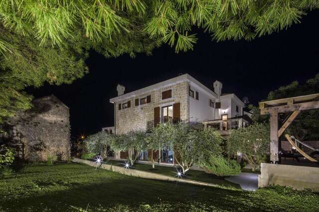 Гостевой дом Palazzo Banicevic Luxury Rooms Котор-10